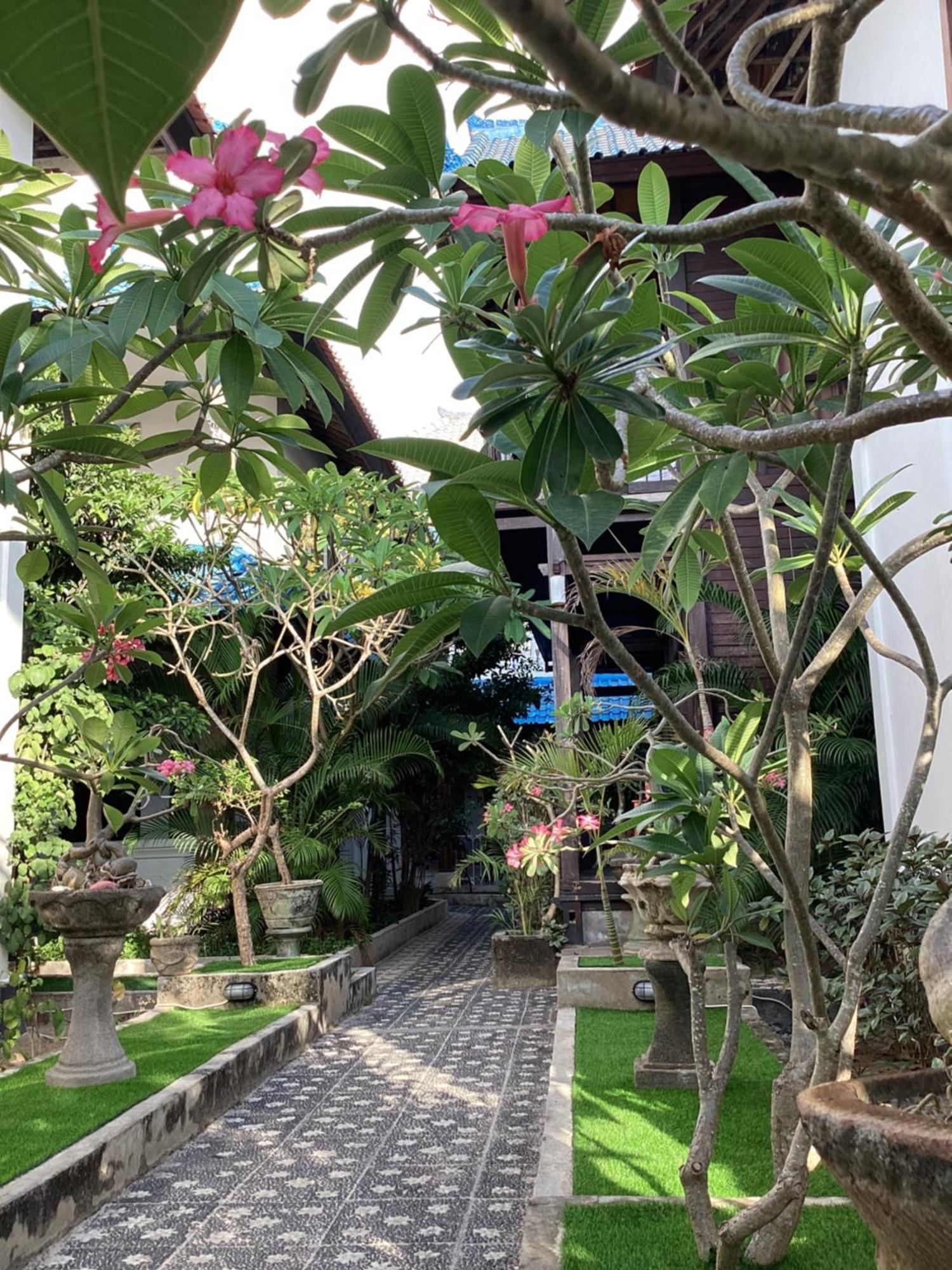 Linda Beach Hotel Lembongan Exterior foto
