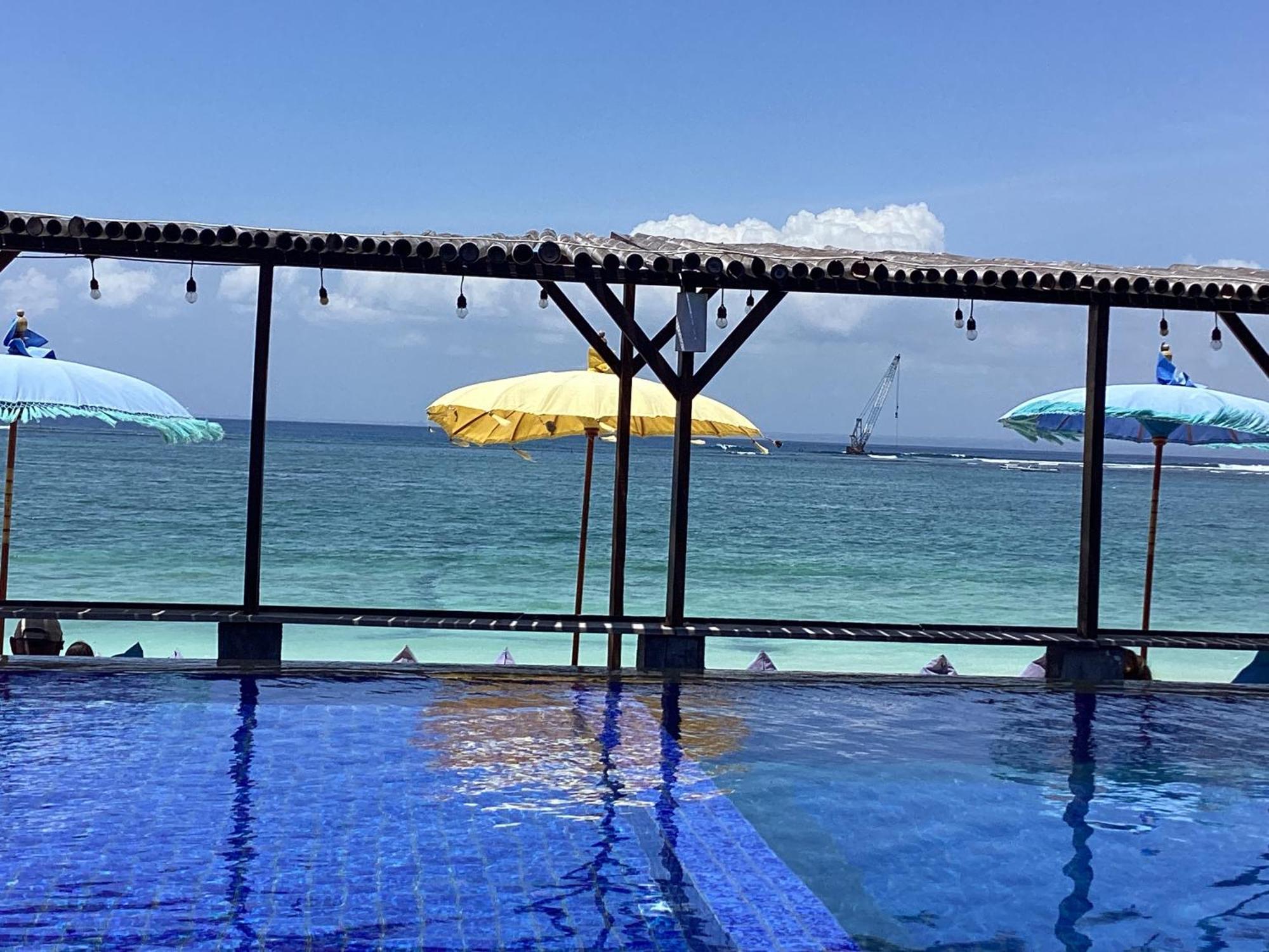 Linda Beach Hotel Lembongan Exterior foto