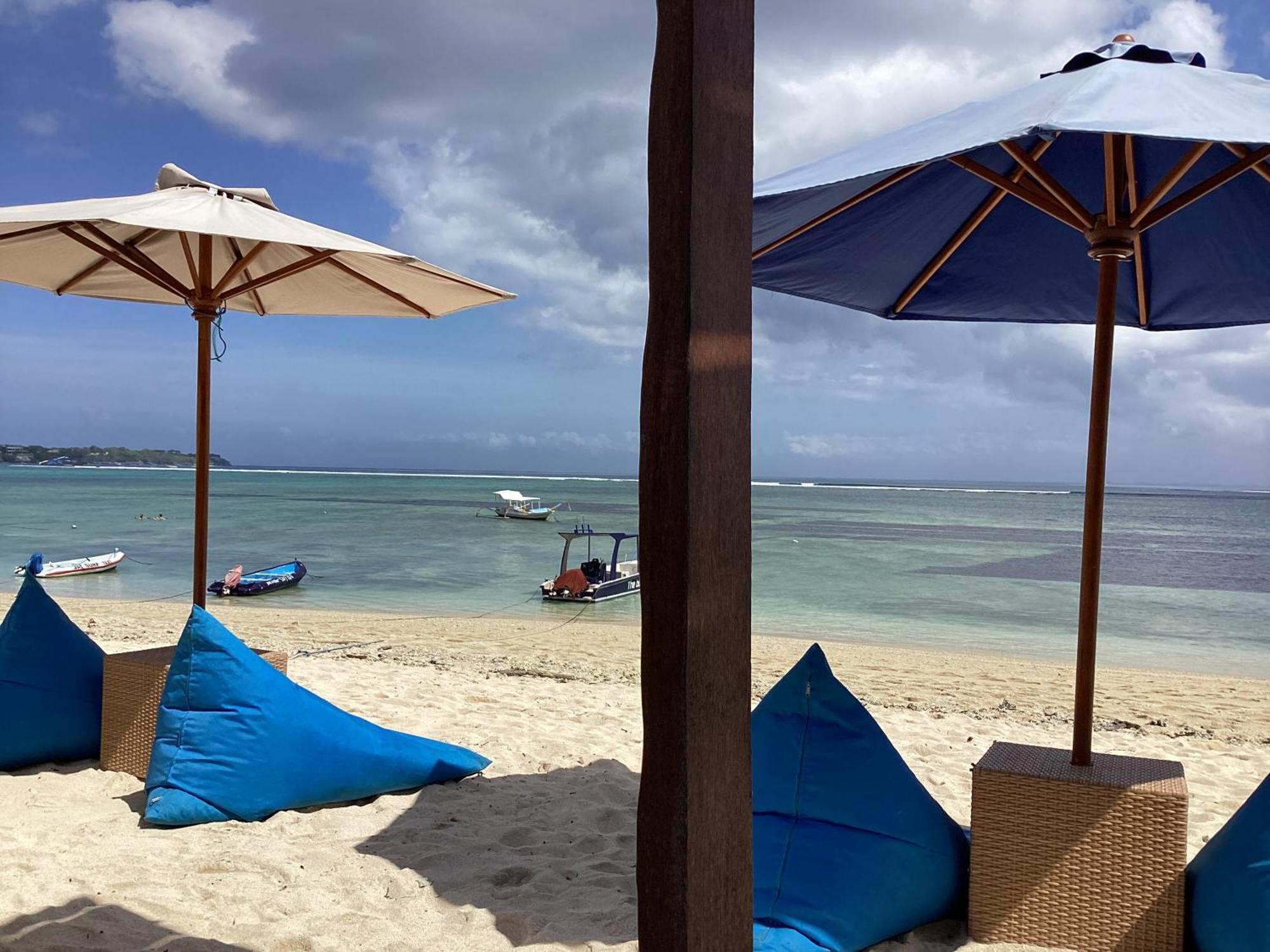 Linda Beach Hotel Lembongan Exterior foto