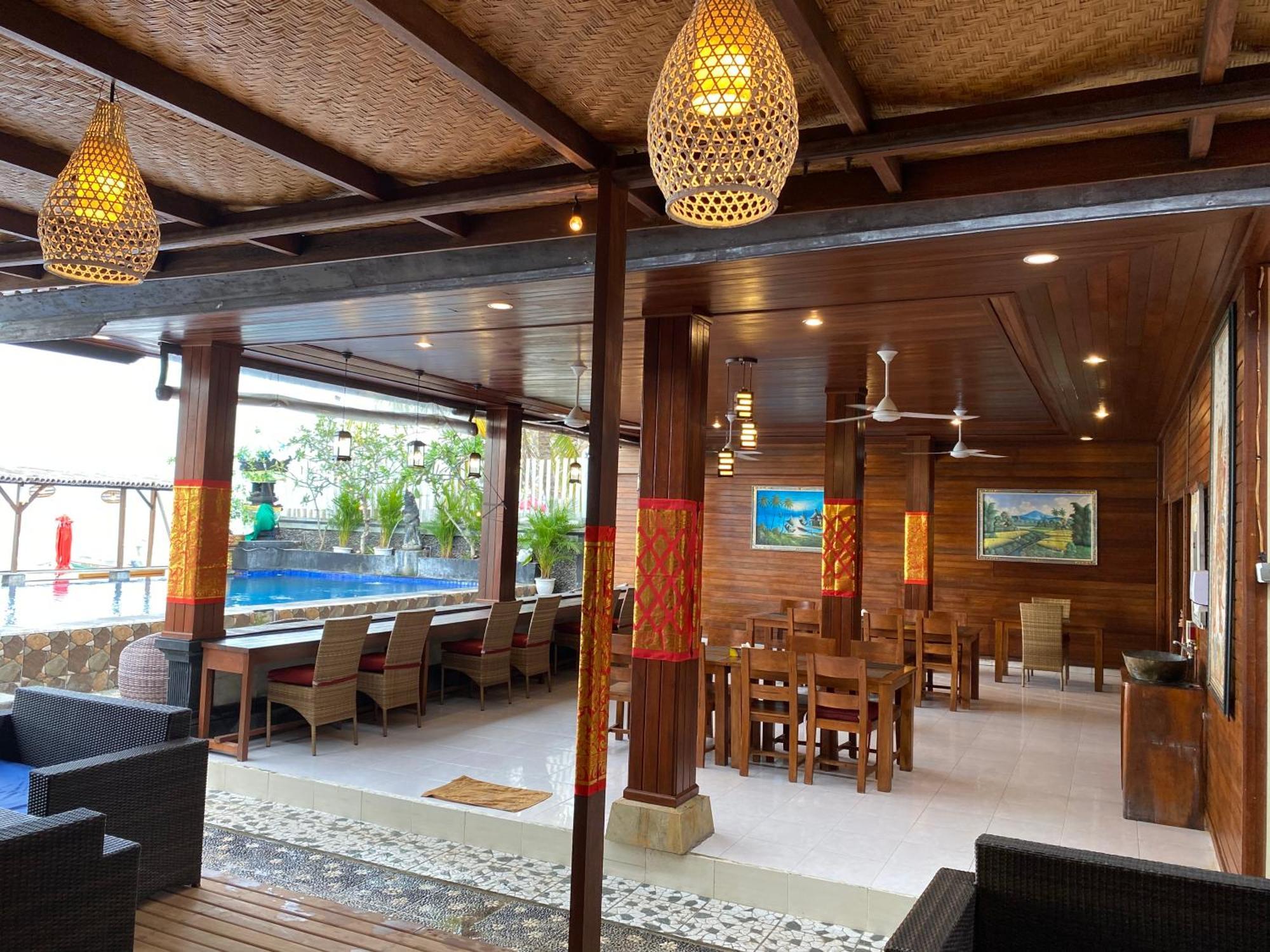 Linda Beach Hotel Lembongan Exterior foto