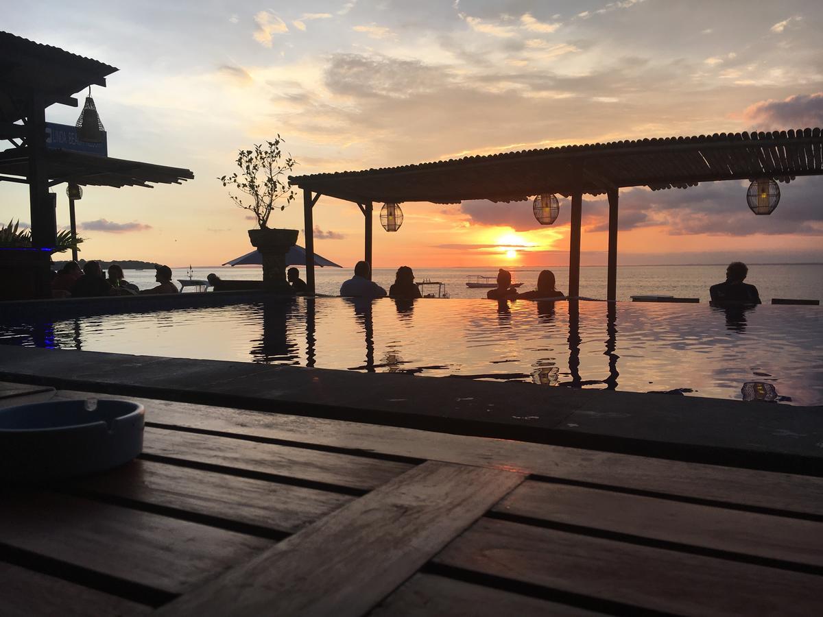 Linda Beach Hotel Lembongan Exterior foto