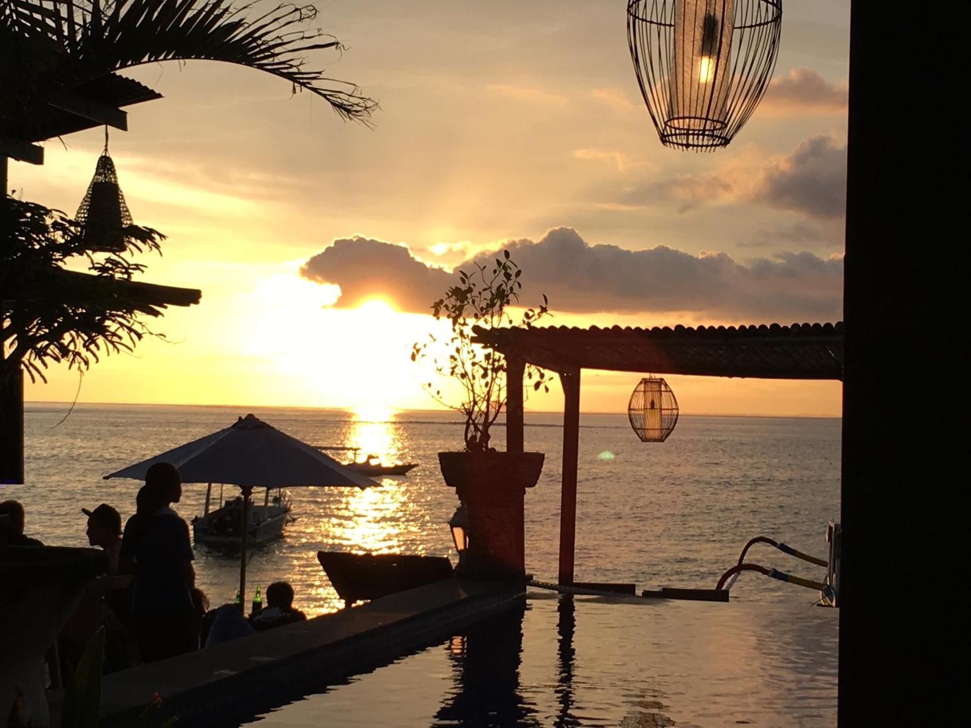 Linda Beach Hotel Lembongan Exterior foto